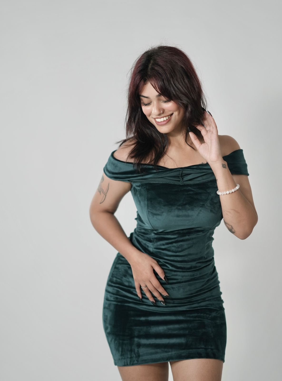 Xavie-Off shoulder dress (Emerald) – mynomad